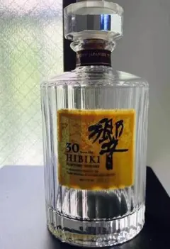 支*)様 【完品空瓶】響Hibiki 30年 ウイスキーの空瓶 箱付き 2025年最新】響30年 空瓶の人気アイテム - メルカリ