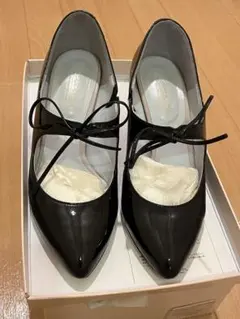 Odette e Odile エナメルパンプス