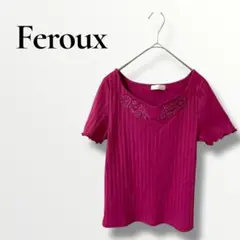 Feroux フェルゥ　ピンク Vネック 半袖Tシャツ　花柄　Mのサムネイル