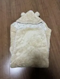 Combi mini おくるみ クマの耳付き