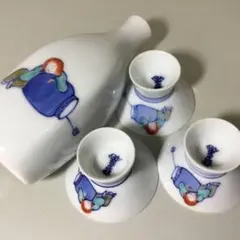 十二代柿右衛門・錦牡丹・酒器揃い（徳利2＋おちょこ3、未使用長期保管品） 13th Kakiemon Sake Set 13代柿右衛門 錦牡丹 酒器揃 - メルカリ