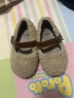 breezeキッズシューズ ベージュ 160サイズのサムネイル