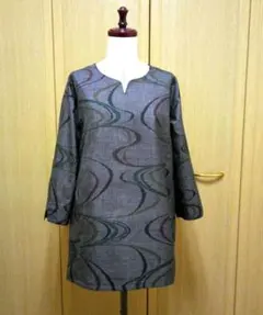 着物リメイク517 泥染め大島紬 チュニックワンピース八分袖 流水文様 正絹