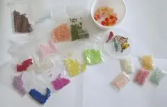 多彩なビーズセット 仕切り付きケース