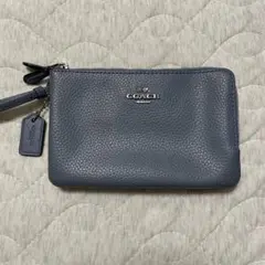 COACH レザーリスレットポーチ　水色