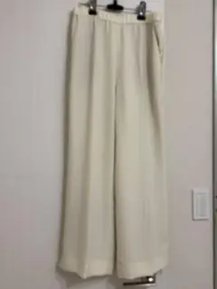 クリーム色 ワイドパンツ ウエストゴム