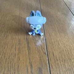 Stray Kidsのフィギュア3つ