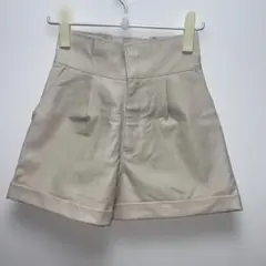 GRL フェイクレザー ハイウエスト ショートパンツ M ベージュ タック入り