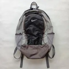 ナイキ　リュックサック　グレー