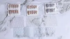 送料込み　ネイルチップ3点セット　フレンチ系　粘着シール付き　まとめ売り