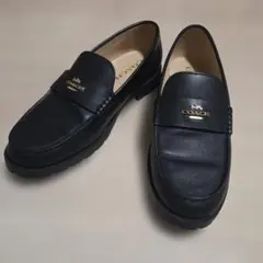 COACH ジャニーローファー ブラック　スリッポンのサムネイル