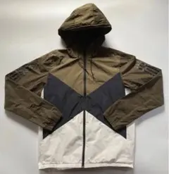 adidas ナイロンジャケット