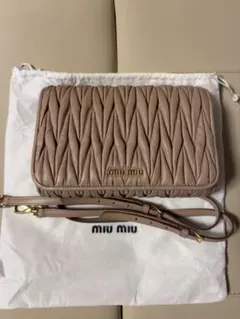 miu miu マテラッセ ショルダーバッグ