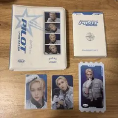 stray kids スキズ フィリックス ペンミ コレクトブック　pilotのサムネイル