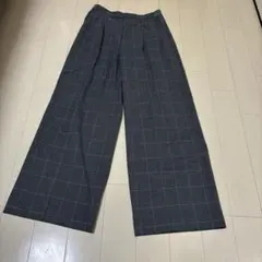UNIQLOタックワイドパンツMチェックストレートワイドパンツ　グレー