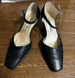 Kimiijima YK アンクルストラップパンプス ブラック スクエアトゥのサムネイル