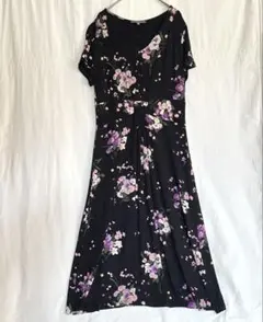 美品✴︎ローラアシュレイ フレアロングワンピース 花柄 ブラック　Lサイズ