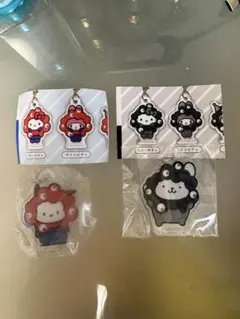 サンリオ　ミャクミャクなりきり　アクリルチャーム　ポチャッコ　ポムポムプリン