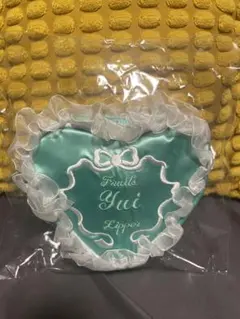 櫻井優衣（FRUITS ZIPPER）ハート衣装のポーチ