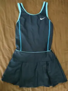 極美品　女の子　NIKE ナイキ　水着　スイムウェア　150㎝