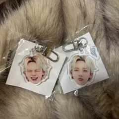 treasureヒョンソク 顔アクキー 喜怒哀楽 トレジャー キーホルダー