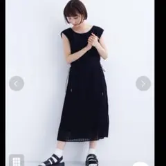 未使用　メルロー　ワンピース　ノースリーブ　プリーツのサムネイル