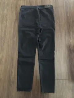 ブラック スキニージーンズ フリンジ裾　H&M