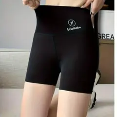 ショート　ヨガパンツ　可愛い　おしゃれ　軽量　コンパクト　黒　ブラック　L