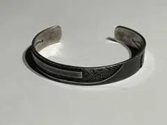 Navajo Herman Smithスタンプワーク トライアングル バングル - メルカリ
