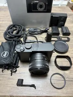 Leica ライカ Q2 シャッター回数730 純正サムレスト付き 美品 2025年