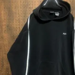 フィラ　プルオーバーパーカー　黒　ブラック　XL PE48