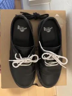 Dr. Martens ブラック レースアップシューズ