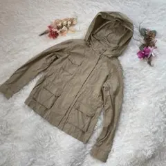 KLEIN PLUSベージュ フード付き マウンテンパーカー　38 多機能収納多