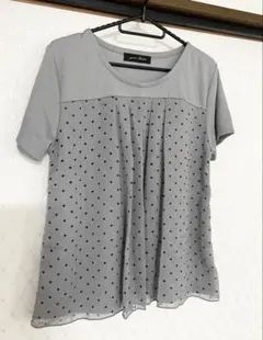 【新品未使用】gene Luxue☆グレー・ドット柄♪トップス