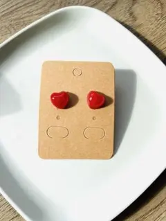 ハンドメイドピアス　ハート