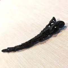 ヘアアクセサリー　黒い彫刻髪飾り　まとめ髪　ビーズ付