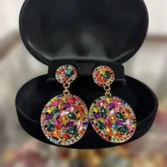 カラフルストーンのエレガントイヤリング ゴールド ヴィンテージ アンティーク調