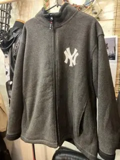 Item thumbnail for item 0a3eaf48-01da-4751-990f-856db530c537