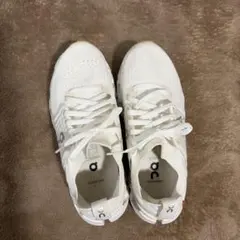 美品　On ランニングシューズ 23cm