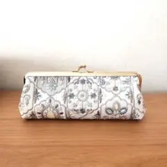 ハンドメイド　インド刺繍生地　がま口ポーチ　内布撥水加工　アイスミント