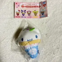 サンリオ　ガチャガチャ　クレープおくるみマスコット　シナモロール