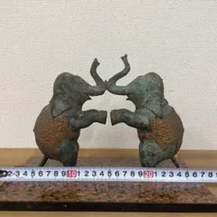 緑色の石製象の彫刻 2体セット - メルカリ
