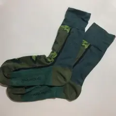 TOGA×TABIOコラボ靴下　グリーン系、カーキ、靴下屋