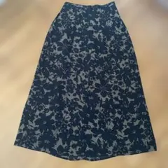 GU フラワープリント フレアスカート