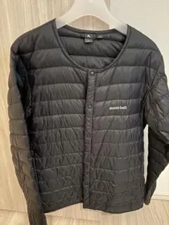 黒 ダウンジャケット