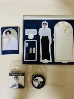 SEVENTEEN  セブチミュージアム　バーノン　アクスタ　クリアトレカ