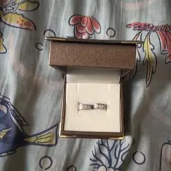 シルバー ダイヤモンド風ピアス