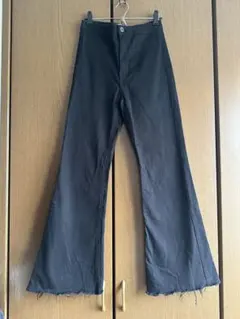 Bershka デニム フレアパンツ ブラック カットオフ Mサイズ