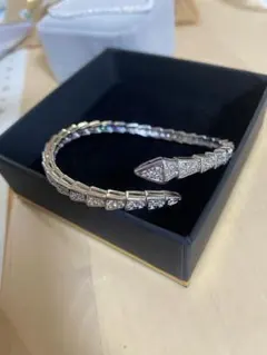 【箱なし】スネークデザイン シルバーブレスレット ヘビ型