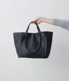 イアパピヨネ　2ハンドルトートバッグ　Lサイズ